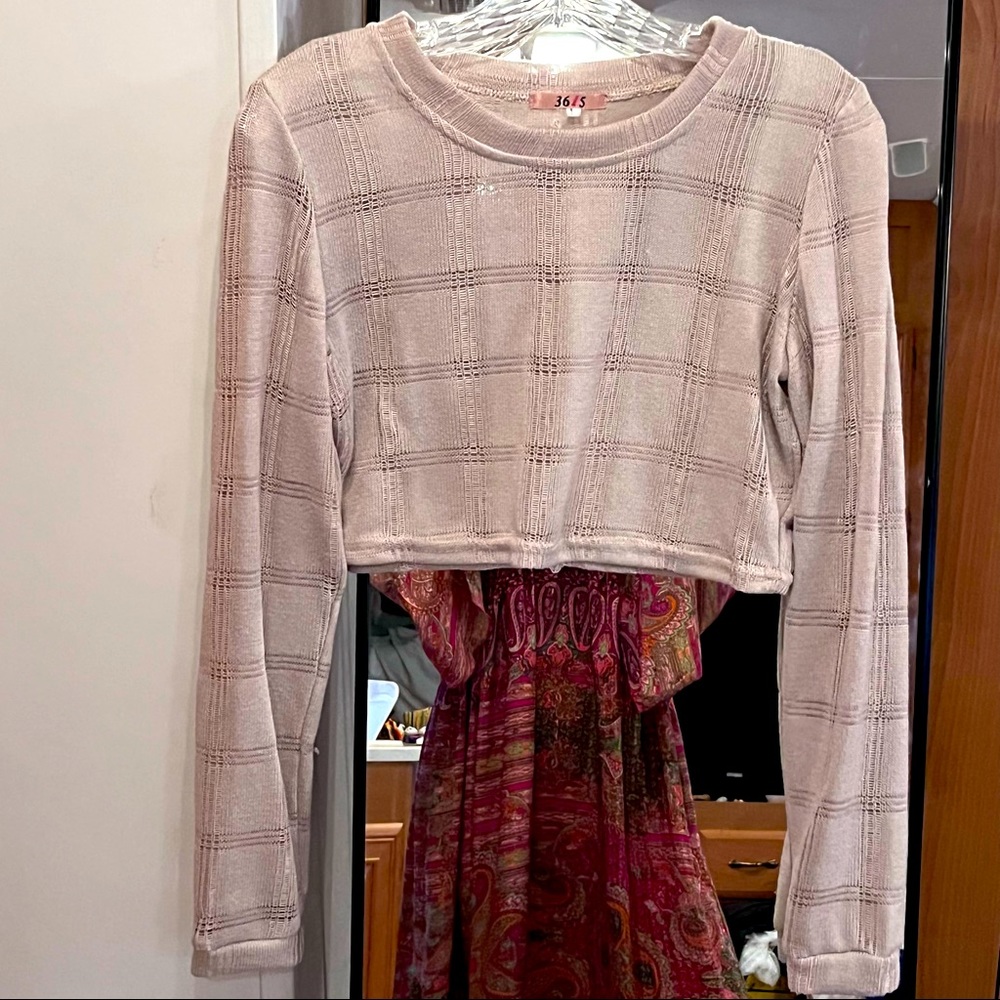 🛍 Nude long sleeve crop